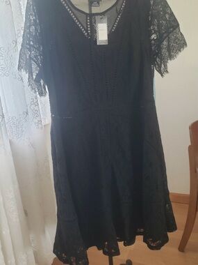 NWT City Chic Lace Blossom Short Sleeve Dress, Black